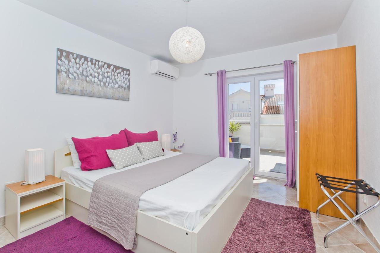 Marinka Viskovic Apartman Hvar Town